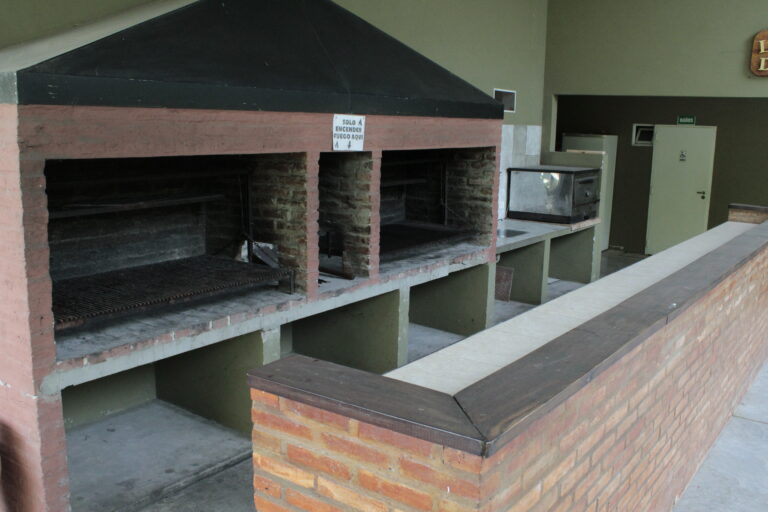 2341 Parrilla Barra angulo